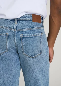 MILO Relaxed Tapered Fit Jeans for Tall Men