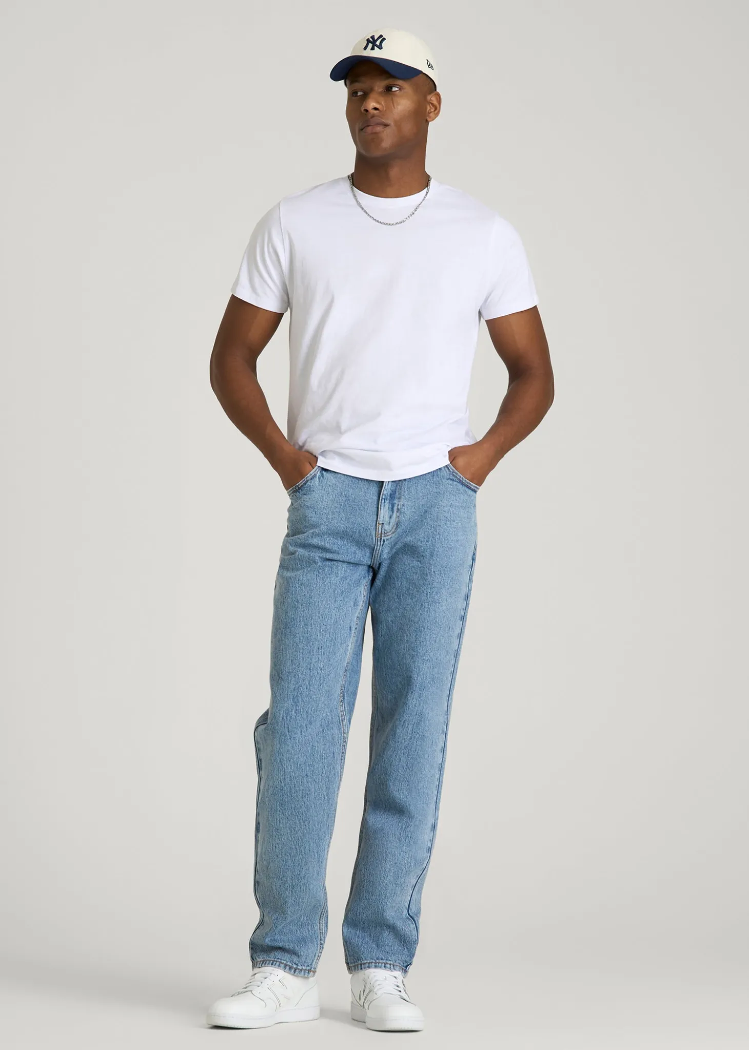 MILO Relaxed Tapered Fit Jeans for Tall Men