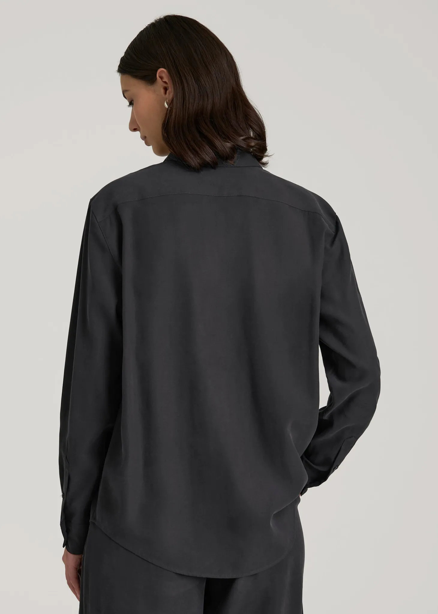 Relaxed Button-Up Single-Pocket Blouse for Tall Women