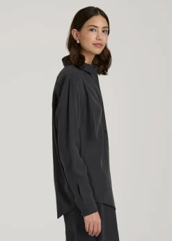 Relaxed Button-Up Single-Pocket Blouse for Tall Women