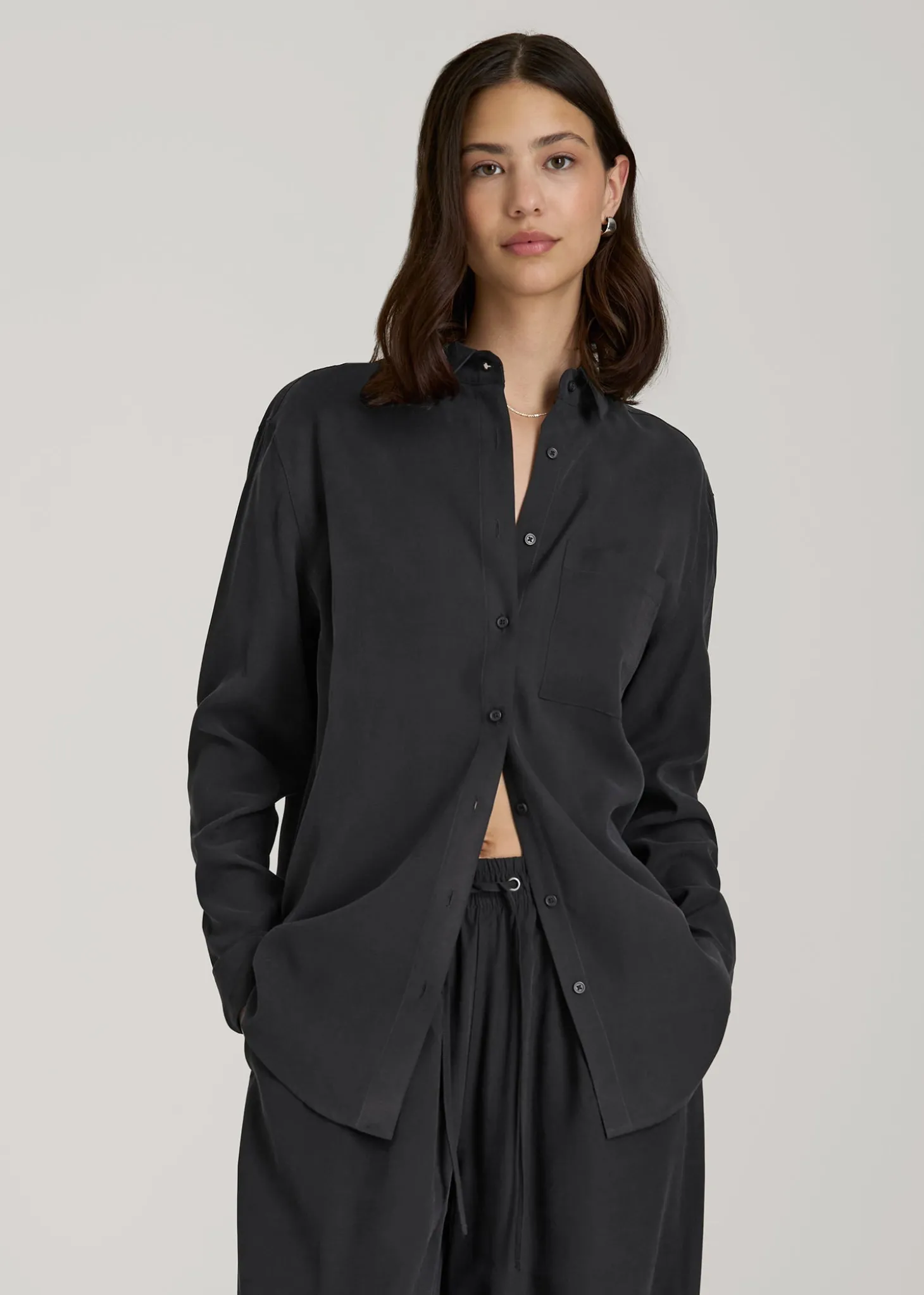 Relaxed Button-Up Single-Pocket Blouse for Tall Women