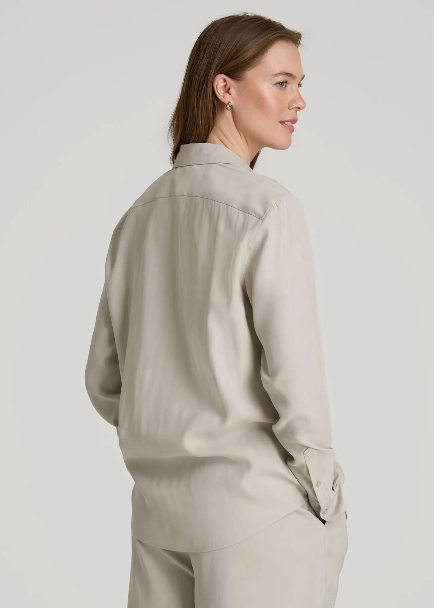 Relaxed Button-Up Single-Pocket Blouse for Tall Women