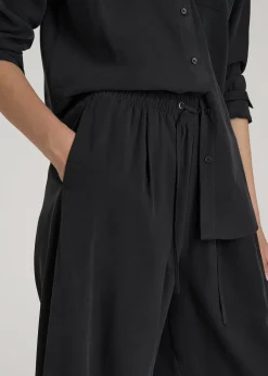 Relaxed Pull-On Pants for Tall Women