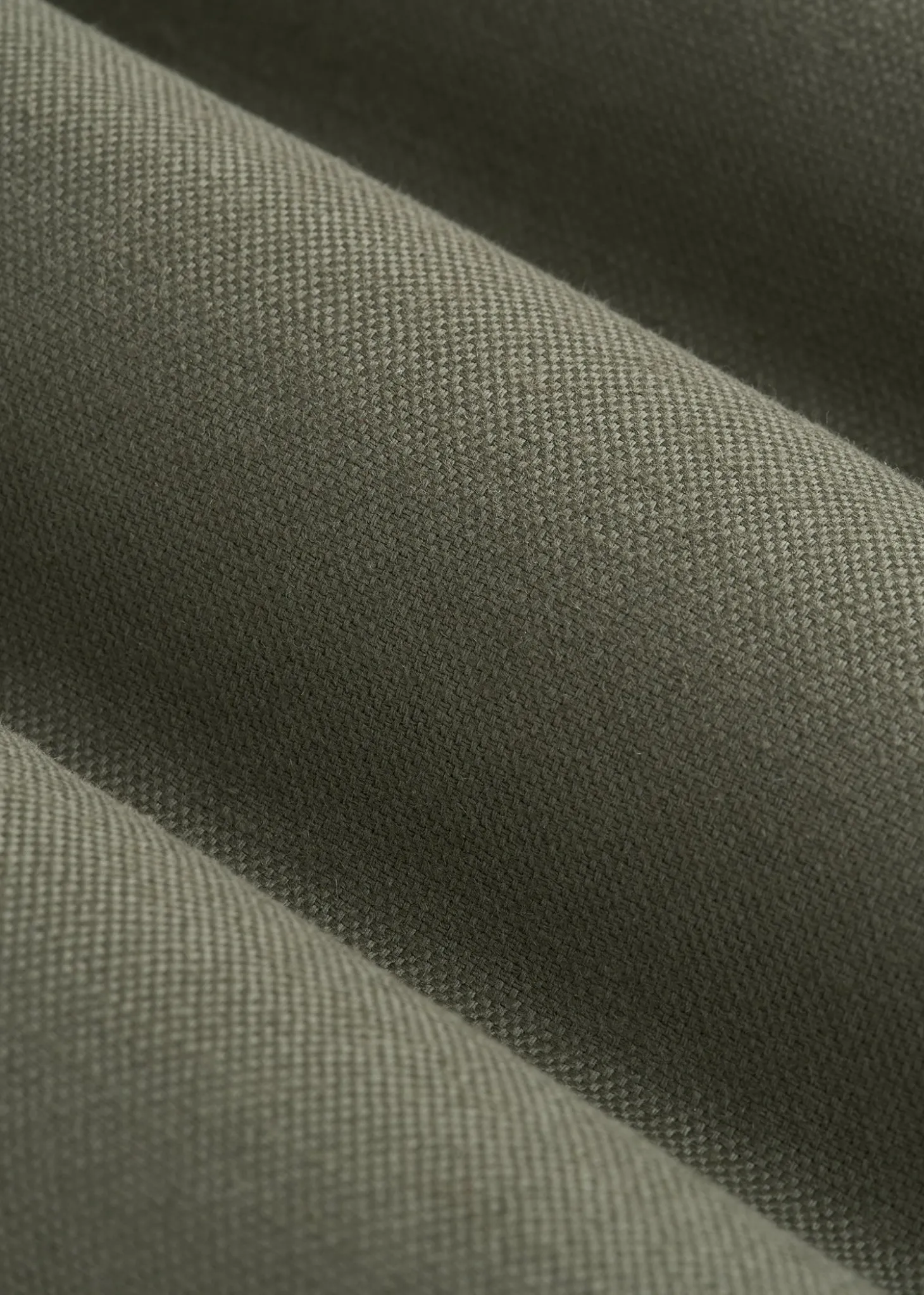 Stretch Cotton Linen Blend Shorts for Tall Men