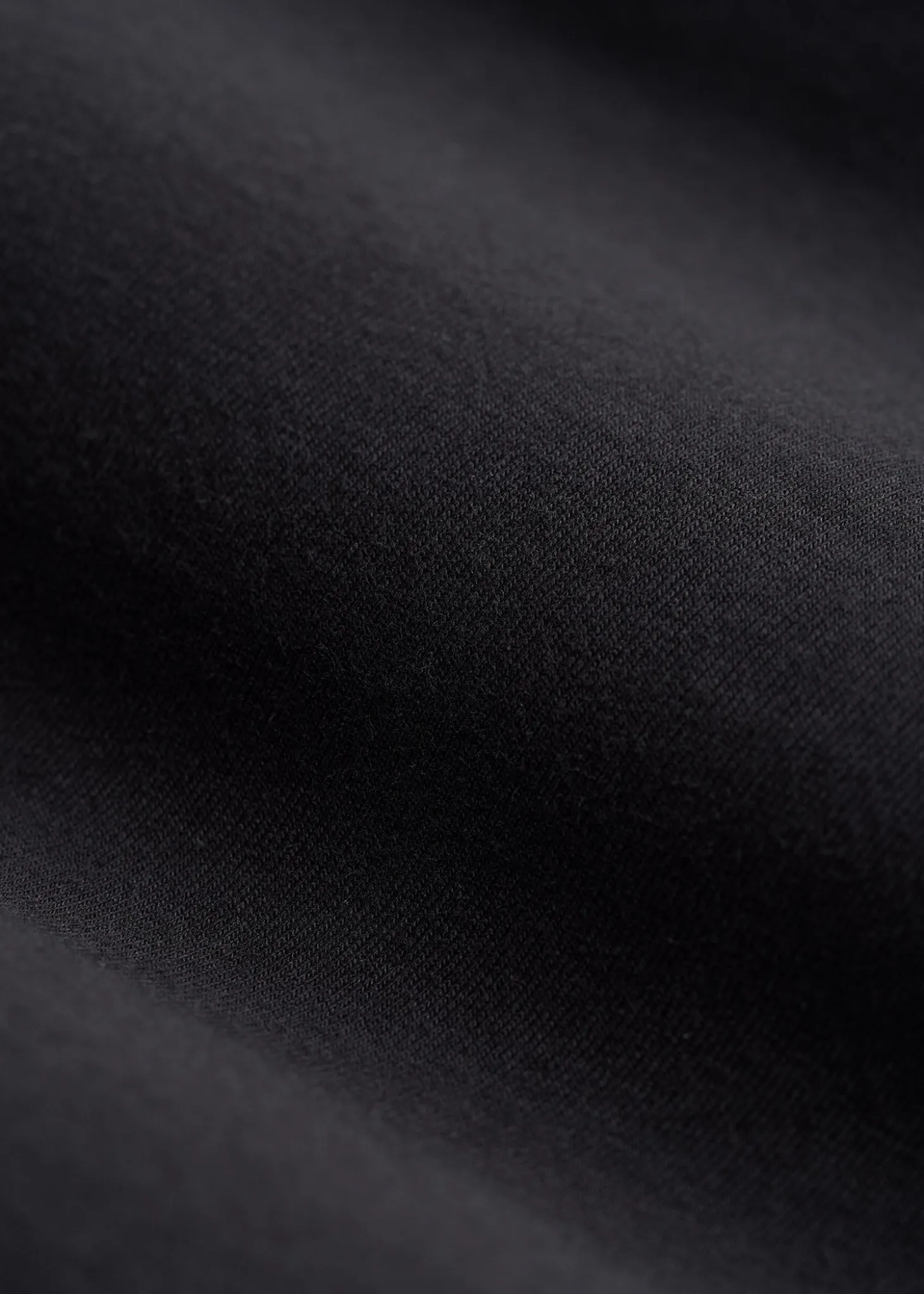 The Essential Modern Fit Crewneck Long Sleeve Tee for Tall Men